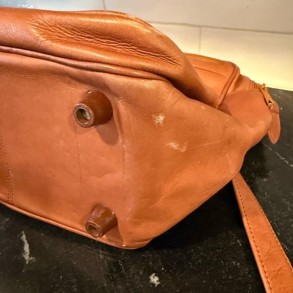 Brown Leather Messenger Bag with Adjustable Strap, Great for Travel or Everyday - Picture 14 of 14